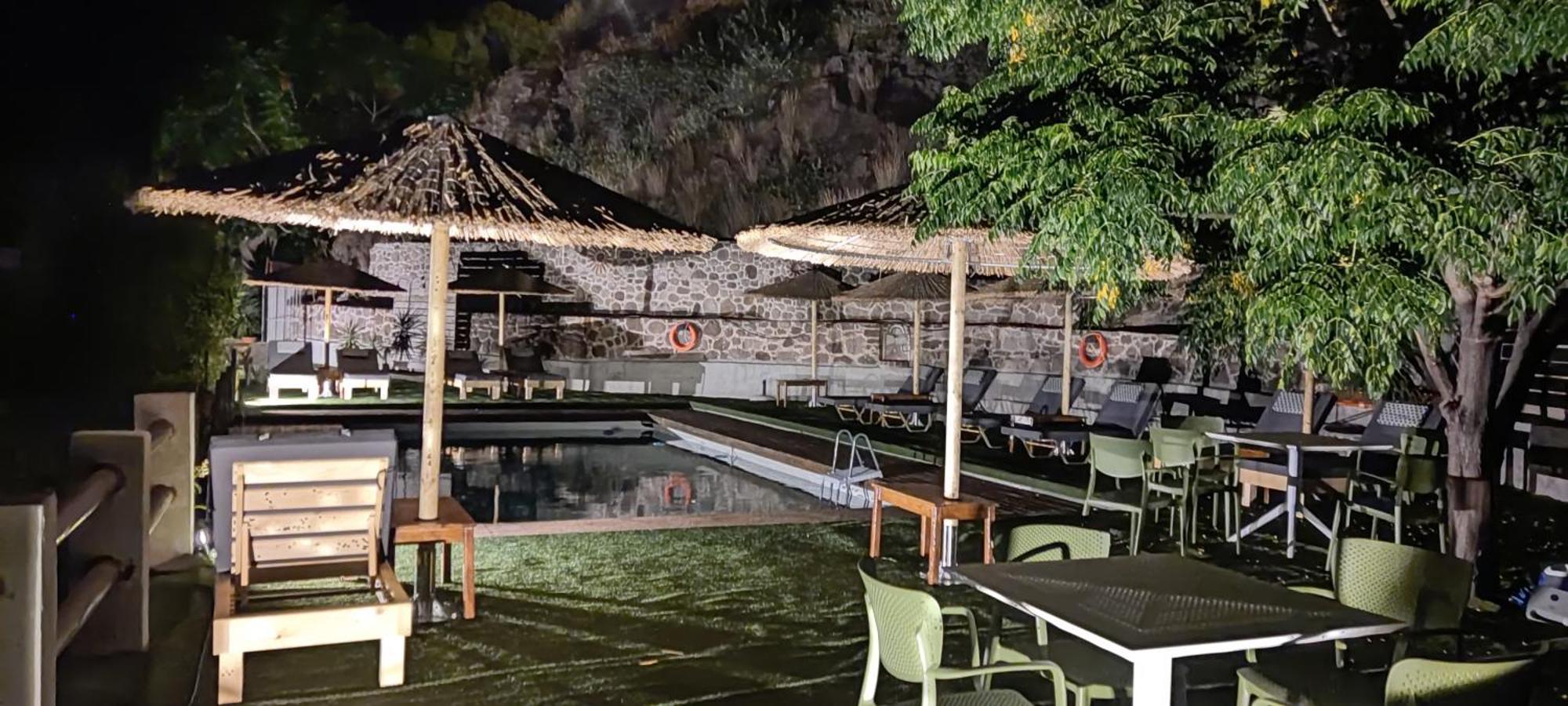 Troyan Hill Apartments เปตรา ภายนอก รูปภาพ